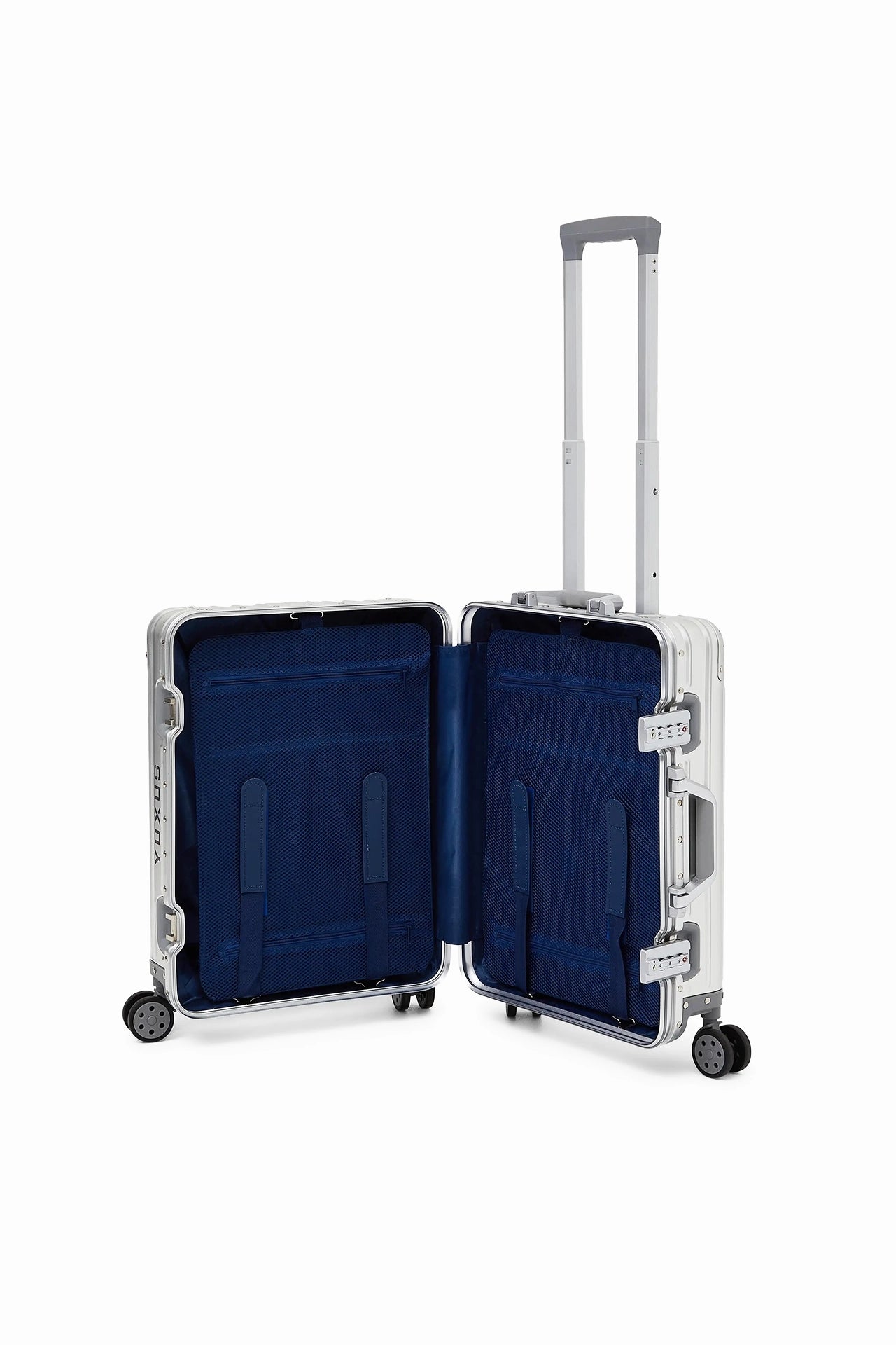 SILVER "VOYAGER" SUITCASE