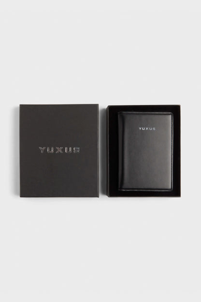 BLACK "VOYAGER" PASSPORT CASE