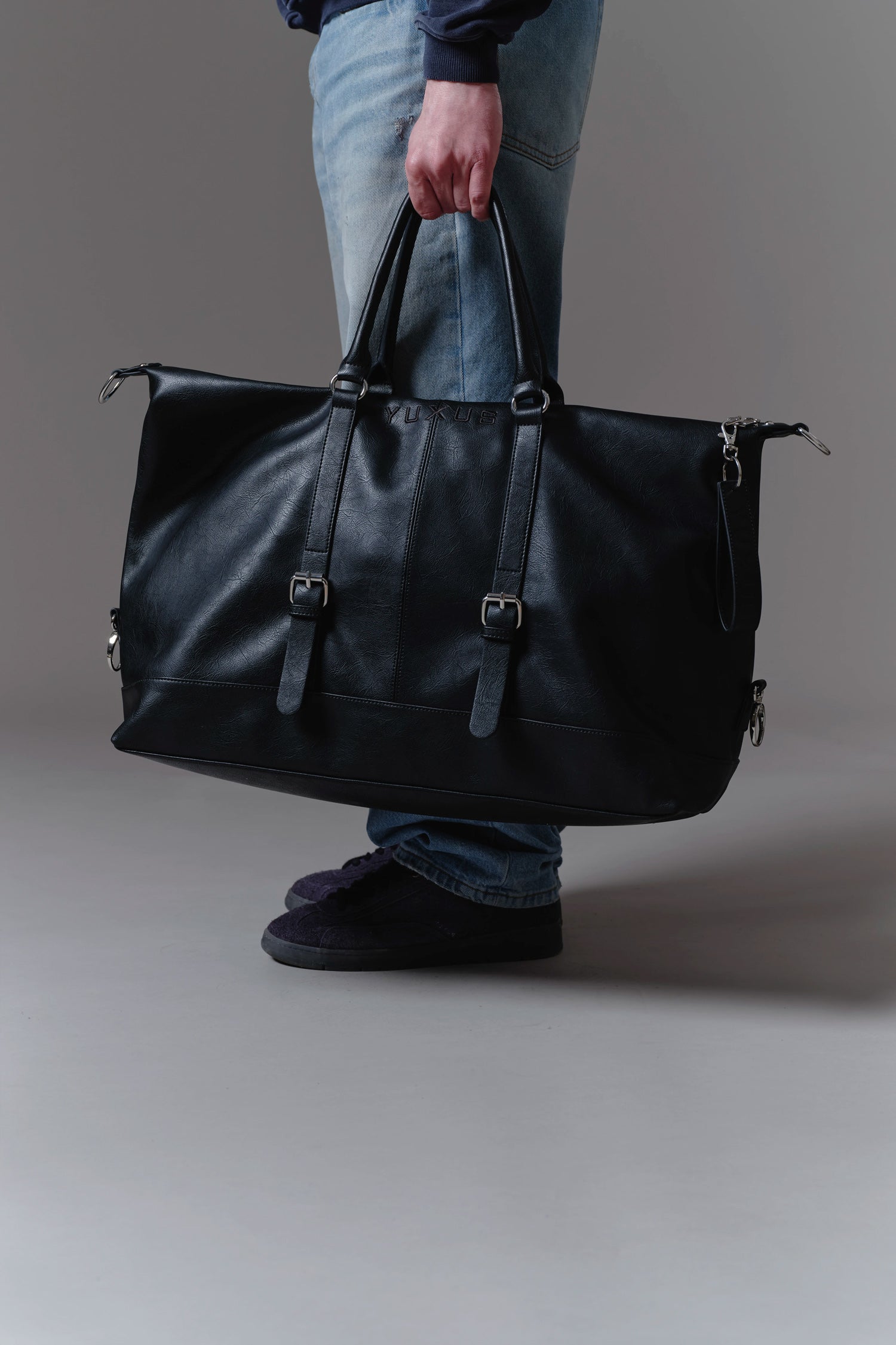 BLACK "VOYAGER" LEATHER BAG