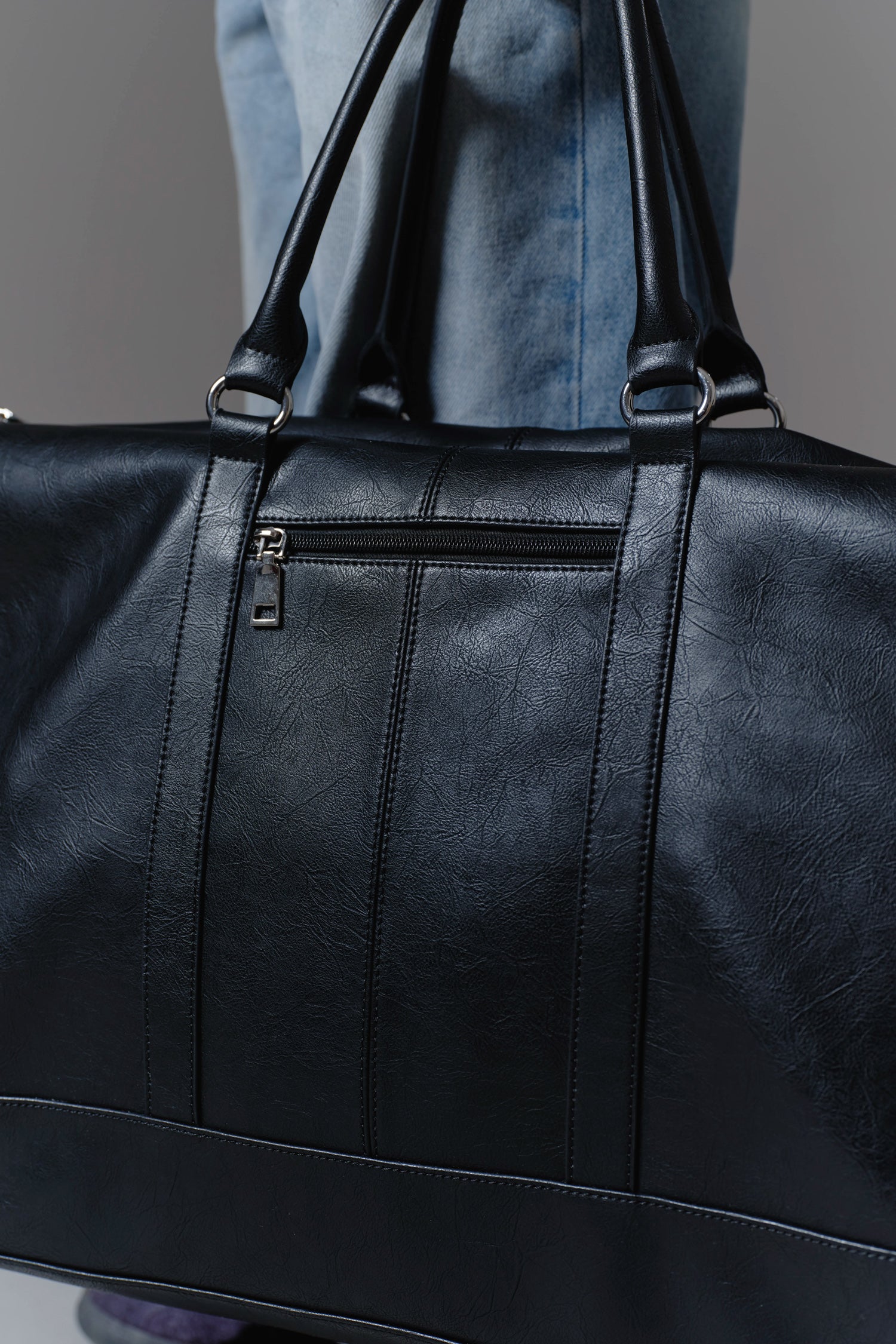 BLACK "VOYAGER" LEATHER BAG