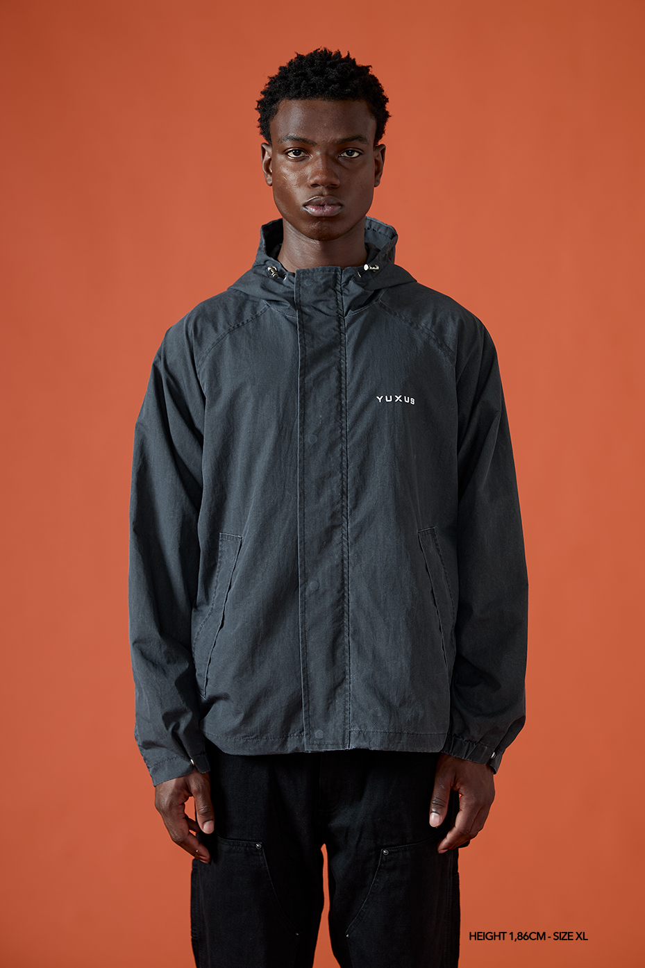 LEAD "GRAYSCALE" WINDBREAKER