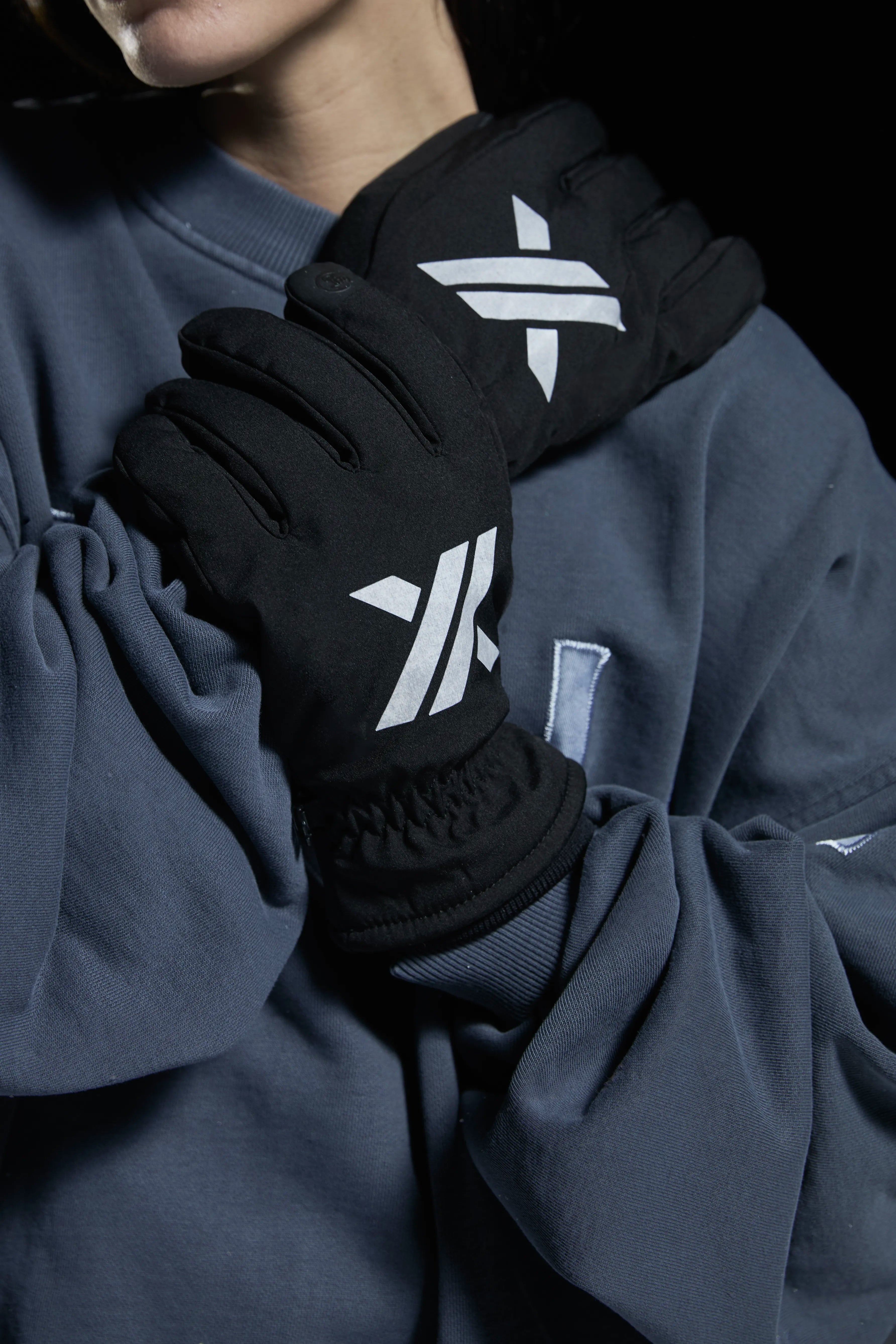 BLACK "ATLAS" SKI GLOVES