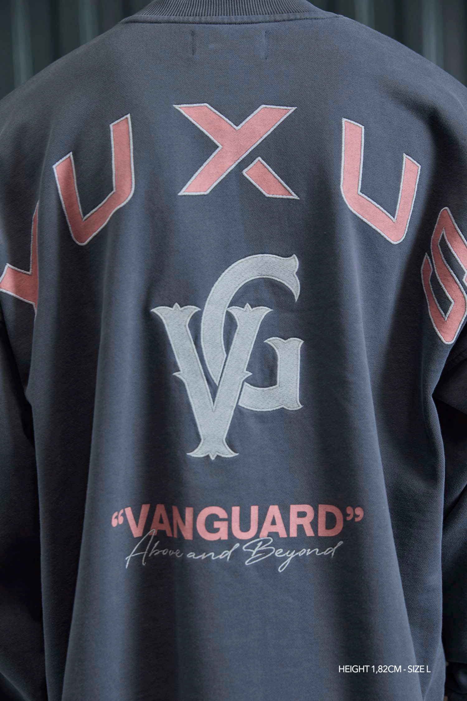 WHEEL "VANGUARD" CREWNECK